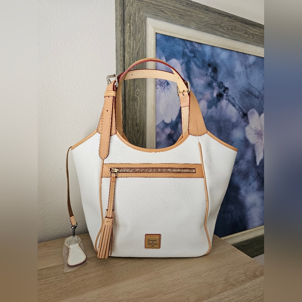 DOONEY & BOURKE Maddie Shoulder Bag (Like New!)
